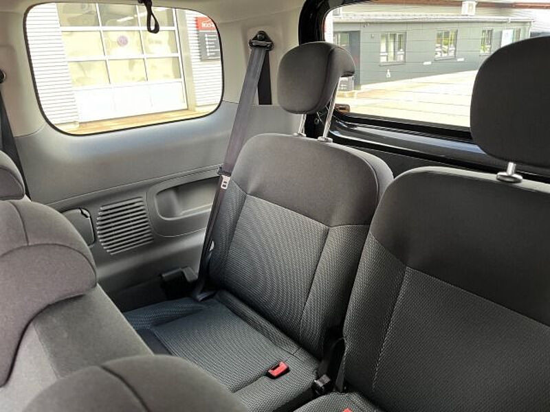 Nissan NV200 e-Evalia, 7 Sitzer, NAVI, KLIMA